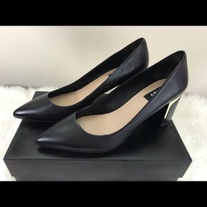 DKNY Elie Pumps, Black, 9.5